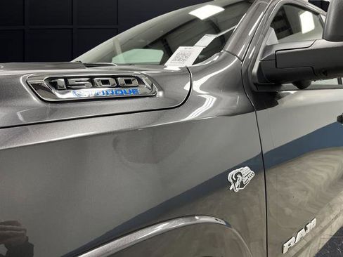 New 2026 RAM 1500 4x4 Crew Cab image 37