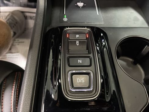 Used 2025 Honda Pilot TrailSport image 35