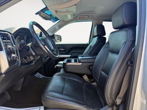 Used 2018 Chevrolet Silverado 1500 LT w/ Trailering Package AWD/4WD image 2