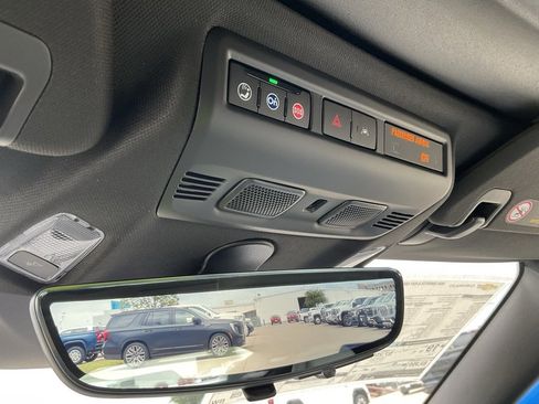 New 2025 Chevrolet Corvette E-Ray image 18