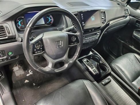 Used 2019 Honda Pilot Touring image 9
