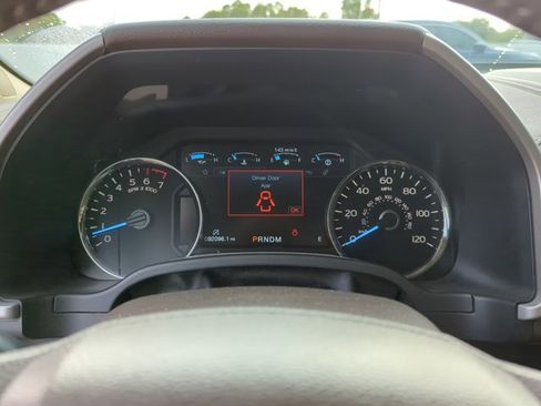 Used 2018 Ford F150 Lariat w/ Equipment Group 502A Luxury image 15