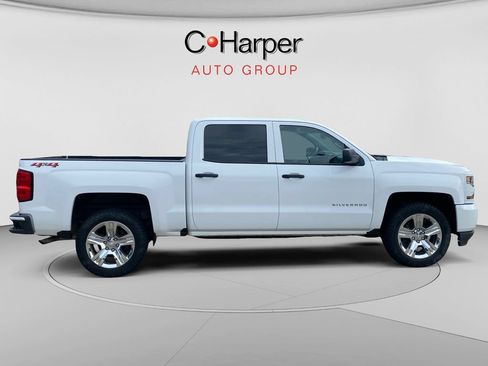 Used 2018 Chevrolet Silverado 1500 Custom w/ Custom Value Package AWD/4WD image 2