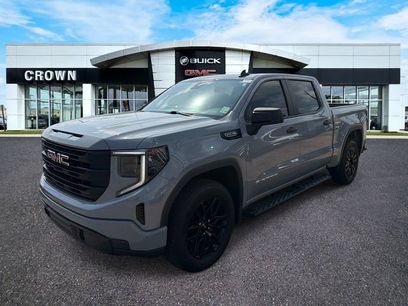 Used 2024 GMC Sierra 1500 Pro w/ Graphite Edition