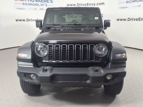 Used 2026 Jeep Wrangler Unlimited Sport AWD/4WD image 2