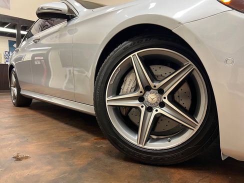 Used 2017 Mercedes-Benz E 300 image 41