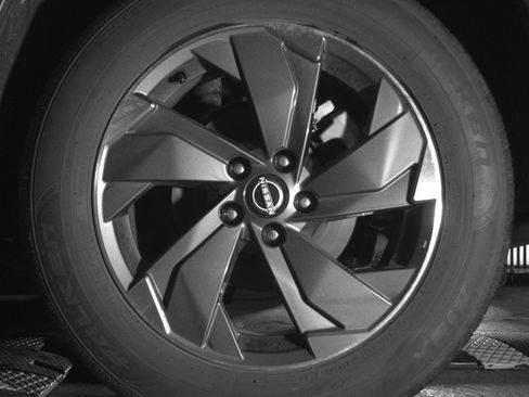 Used 2025 Nissan Rogue SV FWD image 14