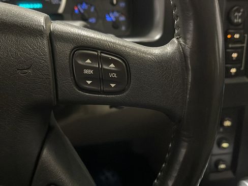 Used 2005 HUMMER H2 SUT w/ Preferred Equipment Group AWD/4WD image 7