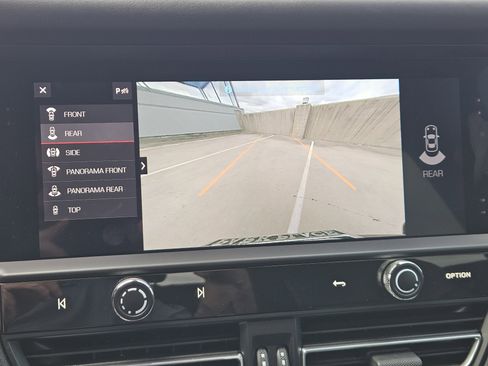 Certified 2024 Porsche Macan S image 18