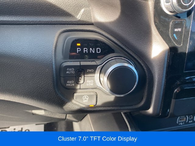 Used 2025 RAM 1500 Big Horn AWD/4WD image 32