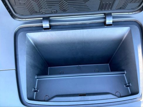 New 2025 Volvo EX30 Ultra w/ Protection Package Premier image 32