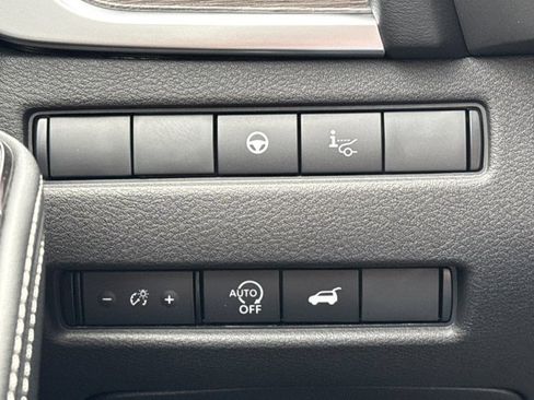 New 2025 Nissan Rogue Platinum w/ Tech Package AWD/4WD image 34