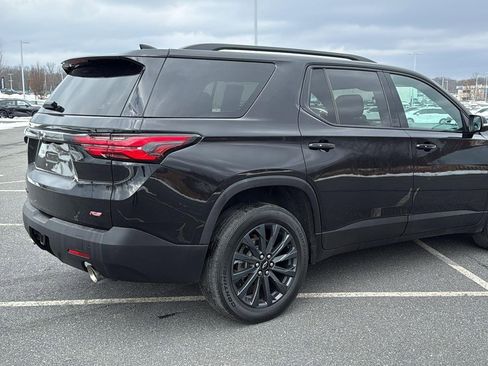 Used 2023 Chevrolet Traverse RS w/ LPO, Cargo Package AWD/4WD image 5