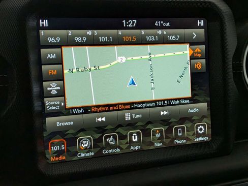 Used 2023 Jeep Wrangler Sahara w/ Cold Weather Group image 29