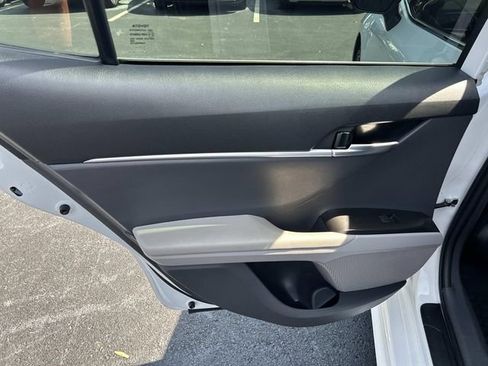 Used 2023 Toyota Camry SE FWD image 17