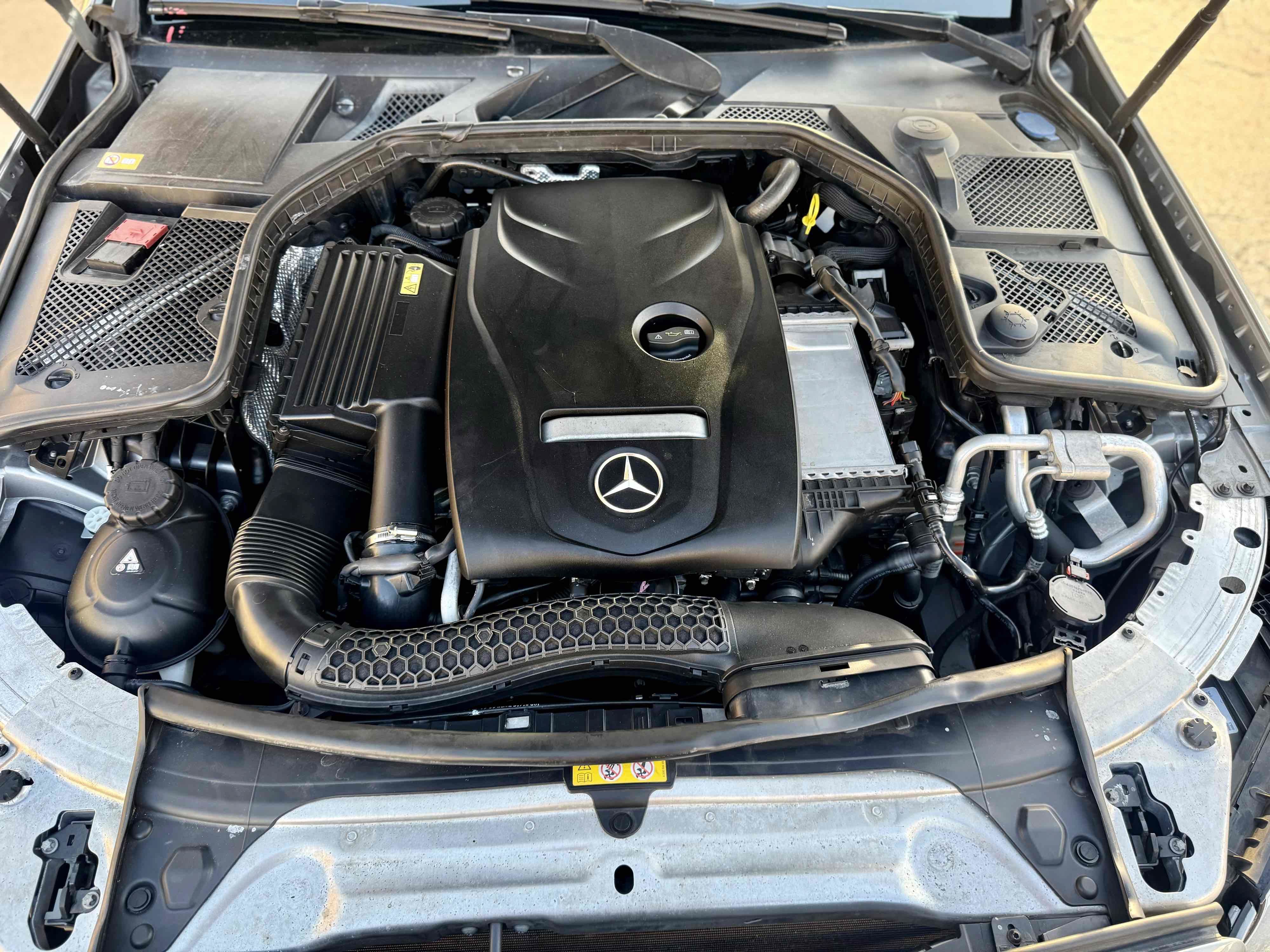 Used 2015 Mercedes-Benz C 300 Sedan image 31