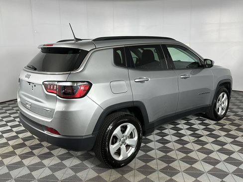 Used 2021 Jeep Compass Latitude w/ Convenience Group AWD/4WD image 25