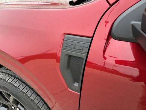 New 2025 Ford Maverick XLT w/ XLT Luxury Package image 11