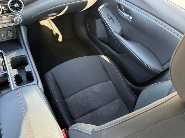 Used 2025 Nissan Sentra SR FWD image 28