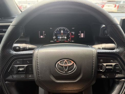 Used 2024 Toyota Tacoma SR5 AWD/4WD image 13
