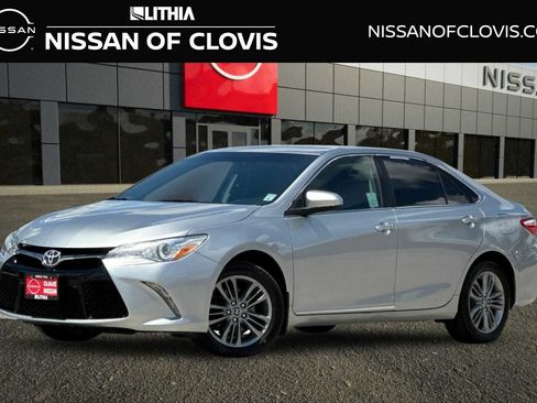 Used 2017 Toyota Camry SE FWD image 1