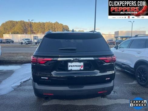 Used 2022 Chevrolet Traverse RS image 5