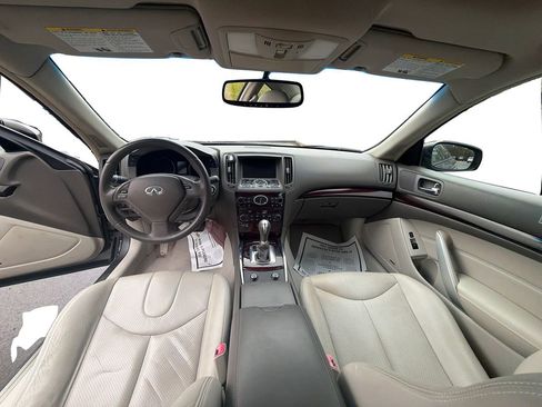 Used 2011 INFINITI G37 Journey w/ Premium Pkg image 14