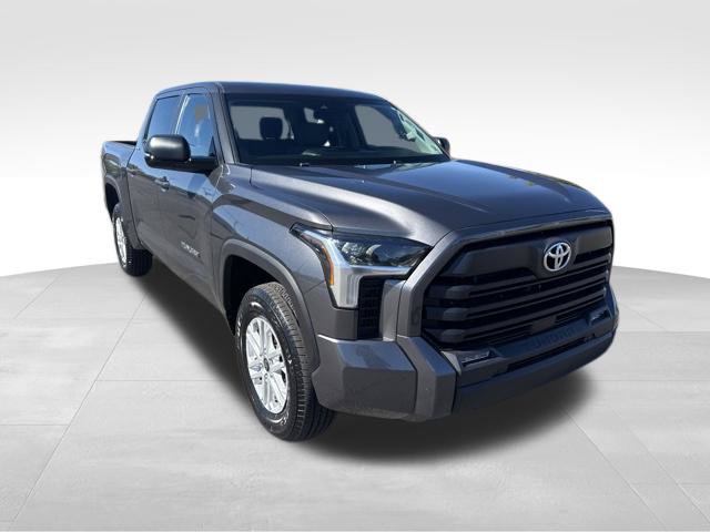 Used 2024 Toyota Tundra SR5 w/ SR5 Convenience Package AWD/4WD image 7
