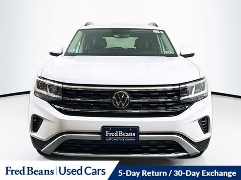 Used 2023 Volkswagen Atlas SE w/ Black Wheel Package image 2