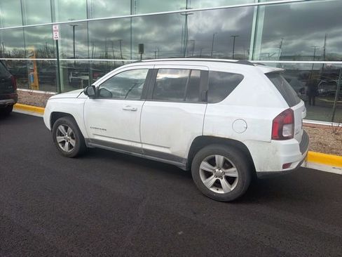 Used 2014 Jeep Compass Sport image 8