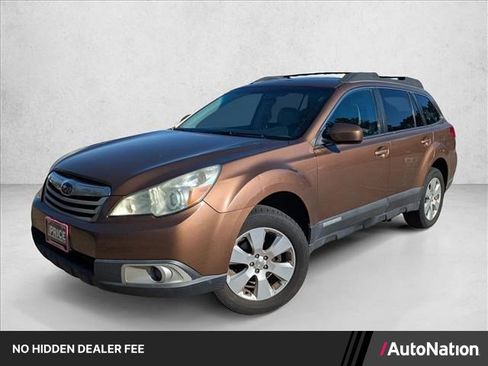 Used 2011 Subaru Outback 2.5i Premium AWD/4WD image 1