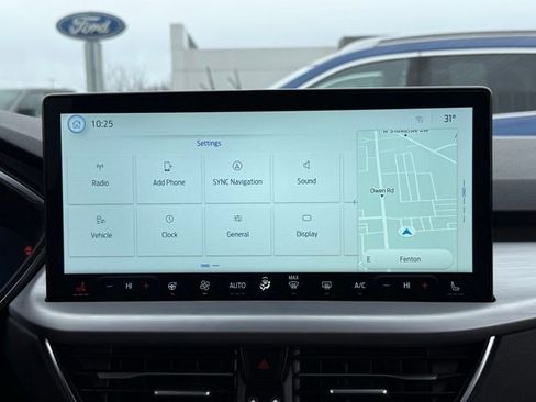 Certified 2025 Ford Escape Platinum image 25