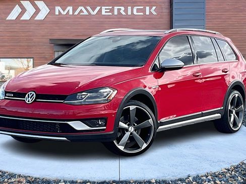 Used 2019 Volkswagen Golf Alltrack SEL image 3
