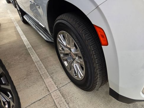 Certified 2024 GMC Yukon Denali image 6