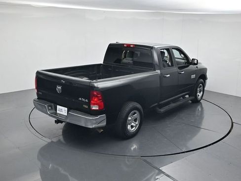 Used 2017 RAM 1500 Classic SLT AWD/4WD image 38
