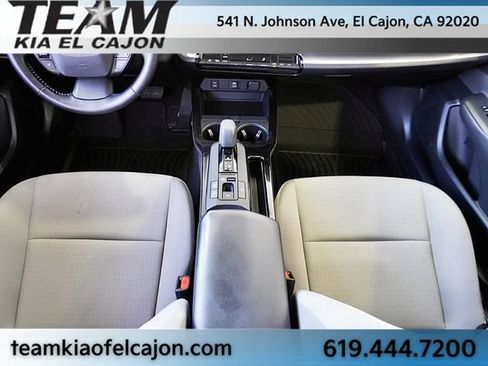 Used 2025 Toyota Prius LE FWD image 21