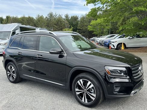 Certified 2025 Mercedes-Benz GLB 250 image 2