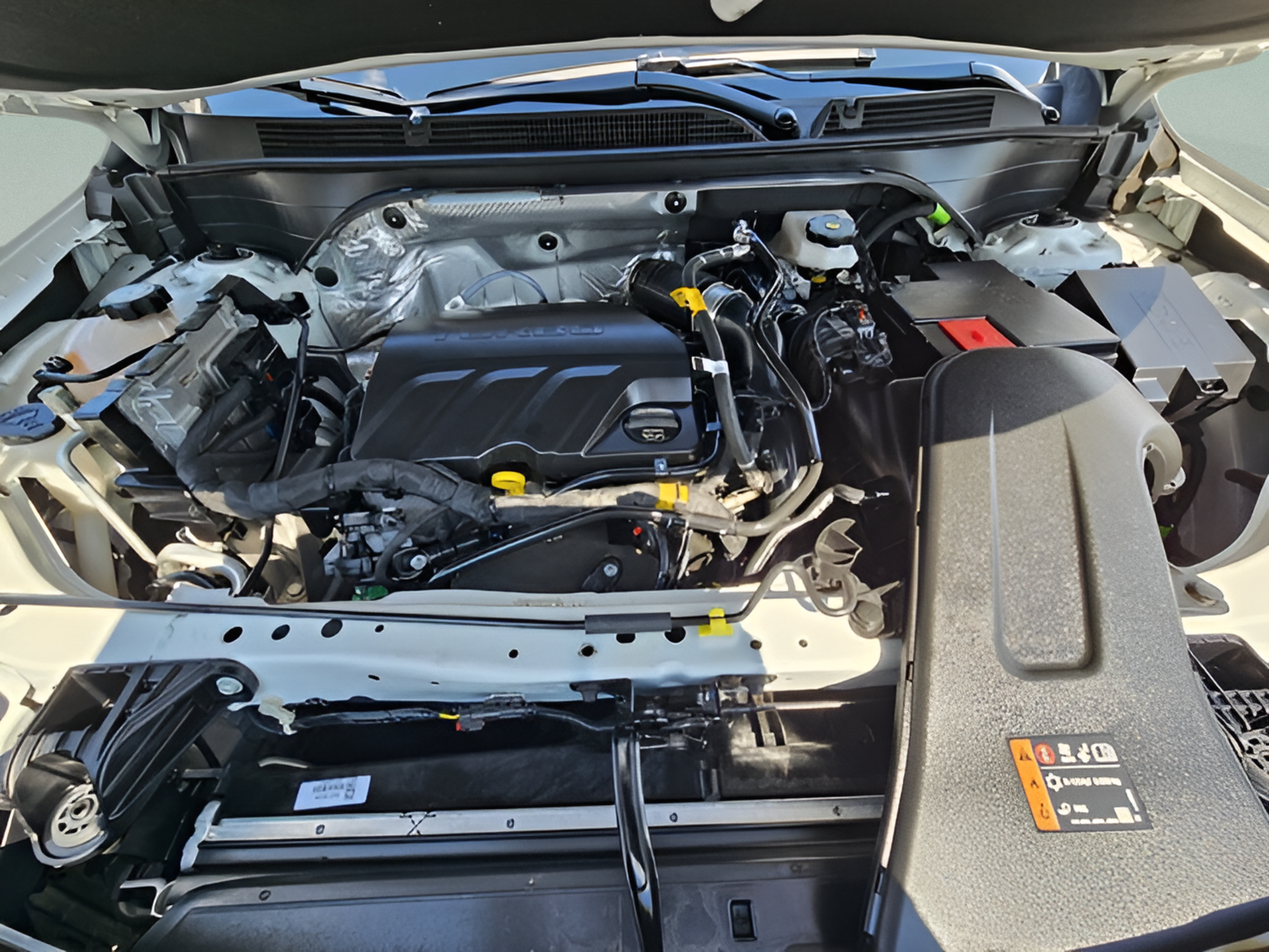Used 2025 Buick Envista Sport Touring w/ Experience Buick Package FWD image 25