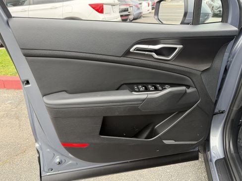 Certified 2025 Kia Sportage EX FWD image 13