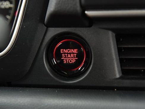 Certified 2025 Honda Pilot EX-L image 16