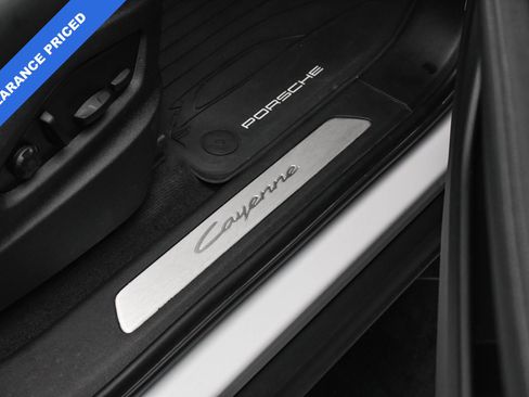 Used 2024 Porsche Cayenne Coupe image 45