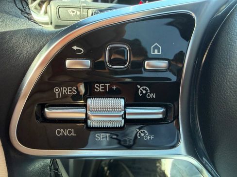 Used 2023 Mercedes-Benz EQB 300 4MATIC image 15