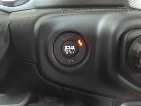 Used 2021 Jeep Wrangler Unlimited Sahara w/ Cold Weather Group AWD/4WD image 12