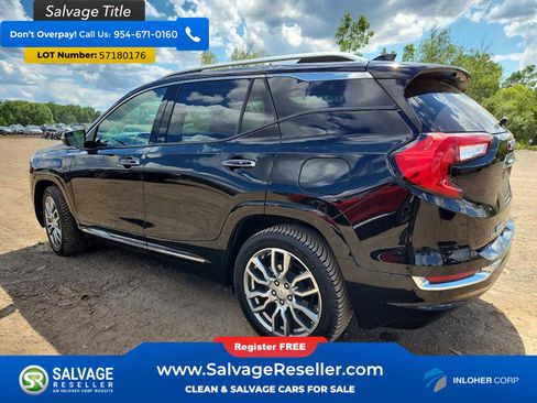 Used 2022 GMC Terrain Denali w/ Denali Premium Package AWD/4WD image 3