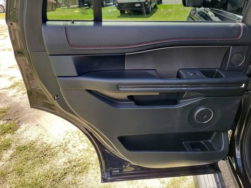 Used 2021 Ford Expedition Limited RWD image 18