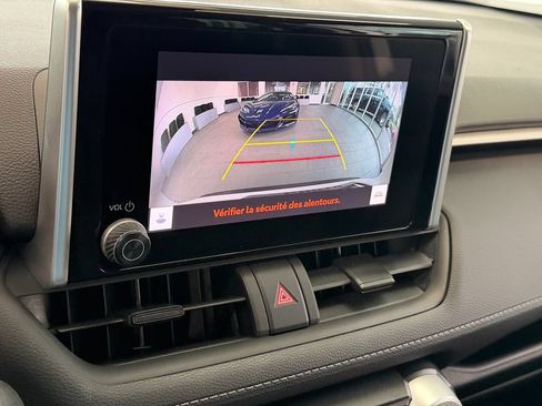 Used 2023 Toyota RAV4 XLE AWD/4WD image 18