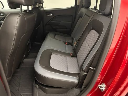 Used 2022 Chevrolet Colorado Z71 AWD/4WD image 18