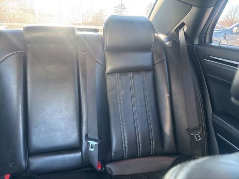 Used 2019 Chrysler 300 S image 14