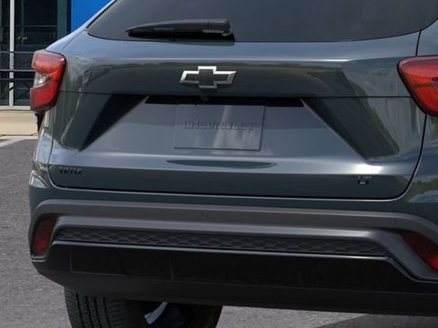 New 2026 Chevrolet Trax LT w/ Driver Confidence Package FWD image 14