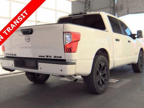 Used 2023 Nissan Titan SV w/ SV Convenience Package AWD/4WD image 5